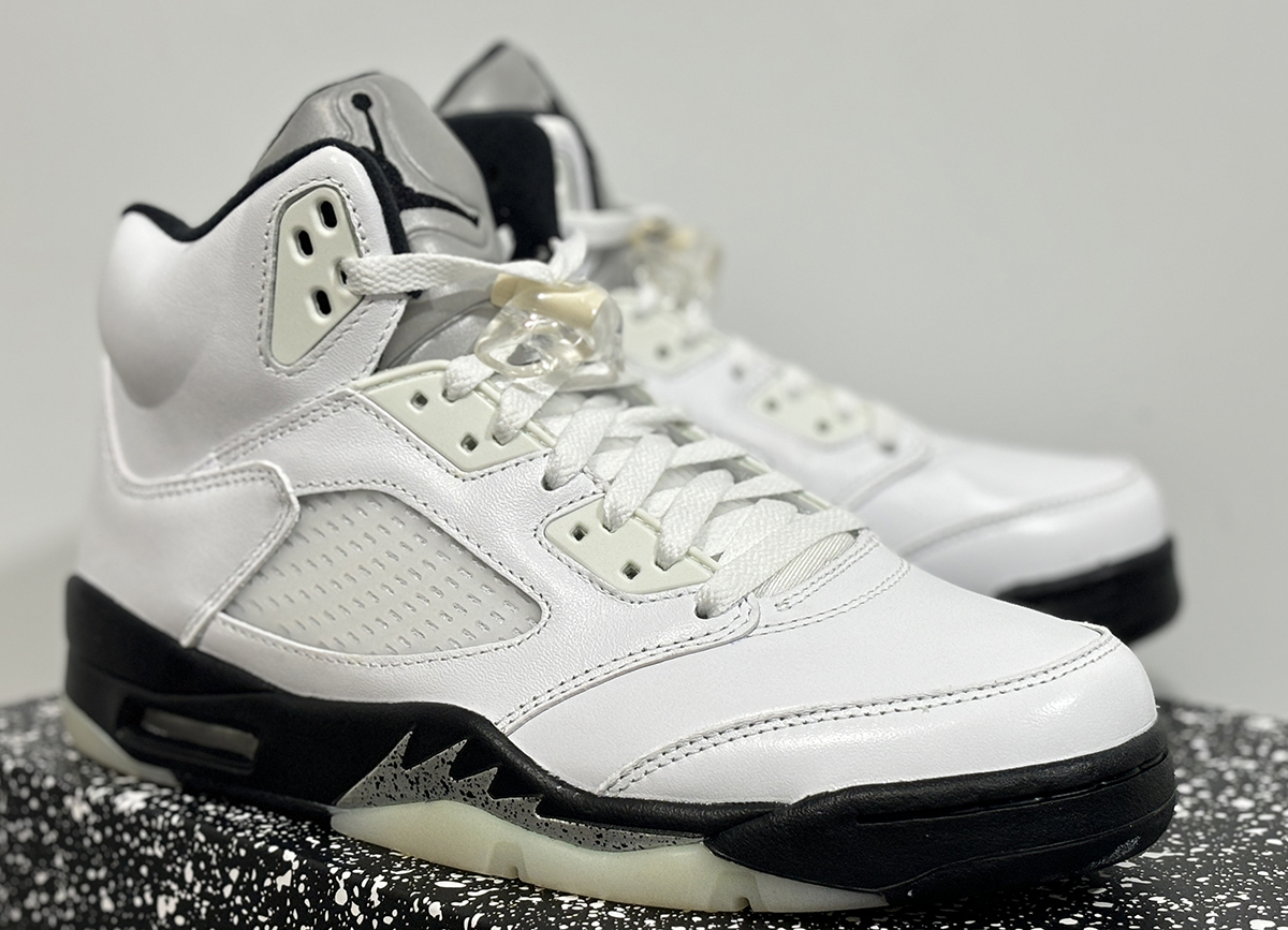 Air Jordan 5 Retro White and Black DD0587-110 Size: 40-47.5